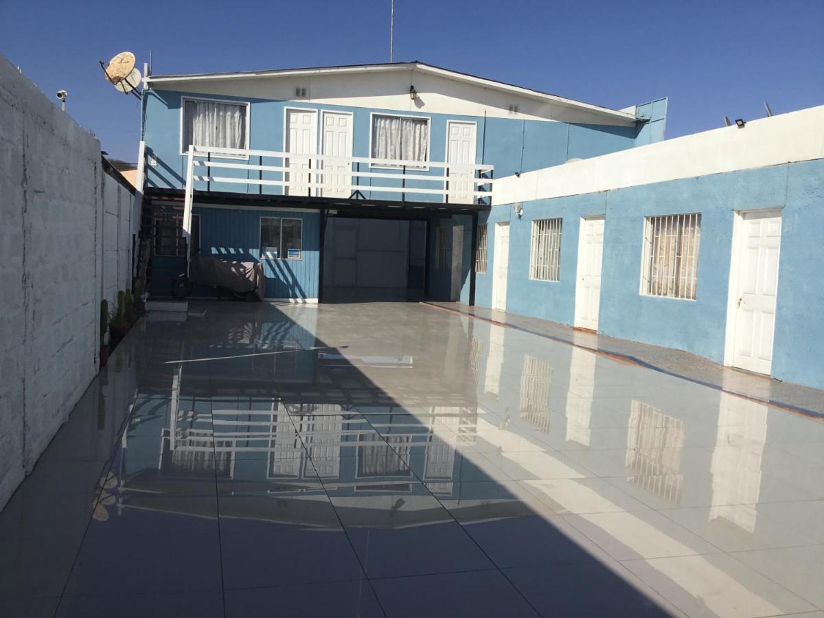 קלדרה Hostal Playa Brava מראה חיצוני תמונה