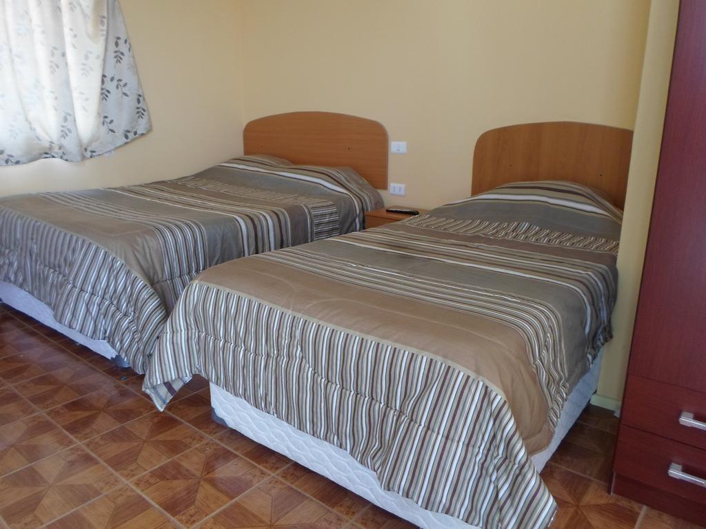 קלדרה Hostal Playa Brava חדר תמונה