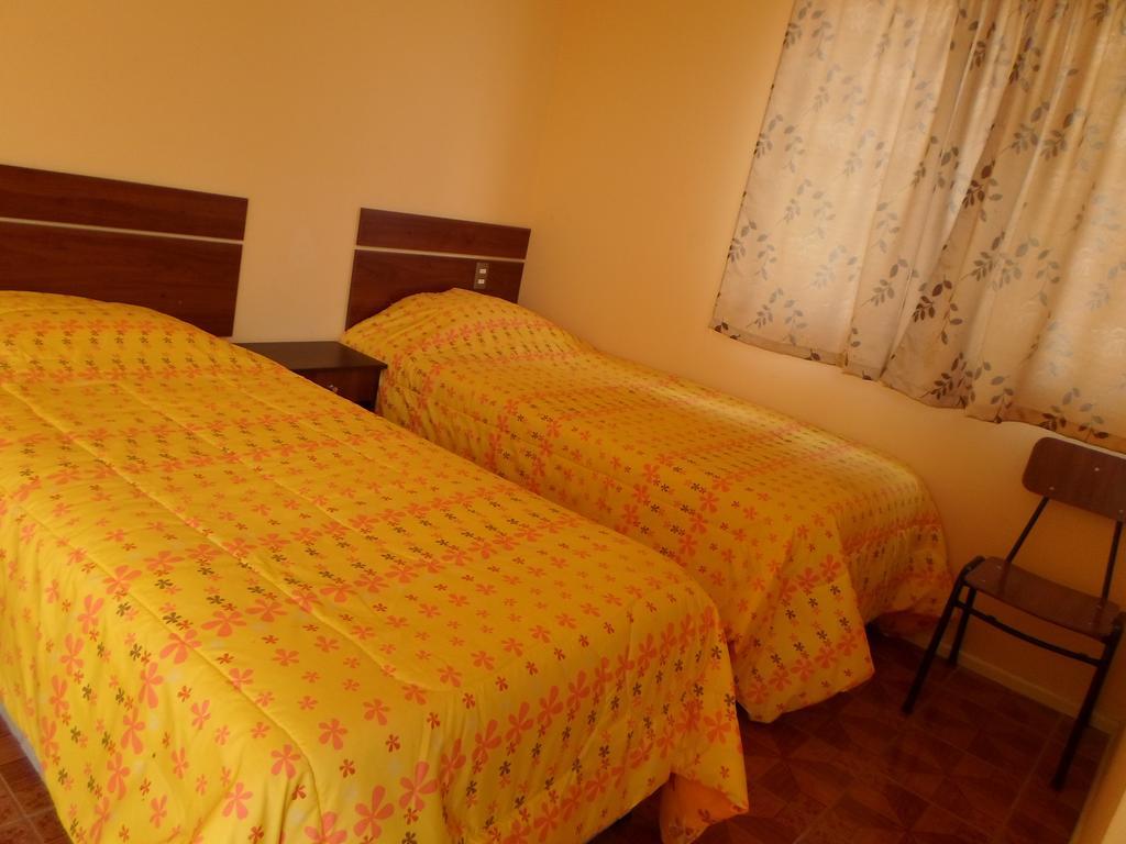 קלדרה Hostal Playa Brava חדר תמונה